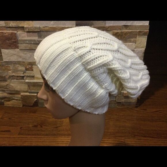 MICHAEL KORS Knit Hat - Picture 8 of 10